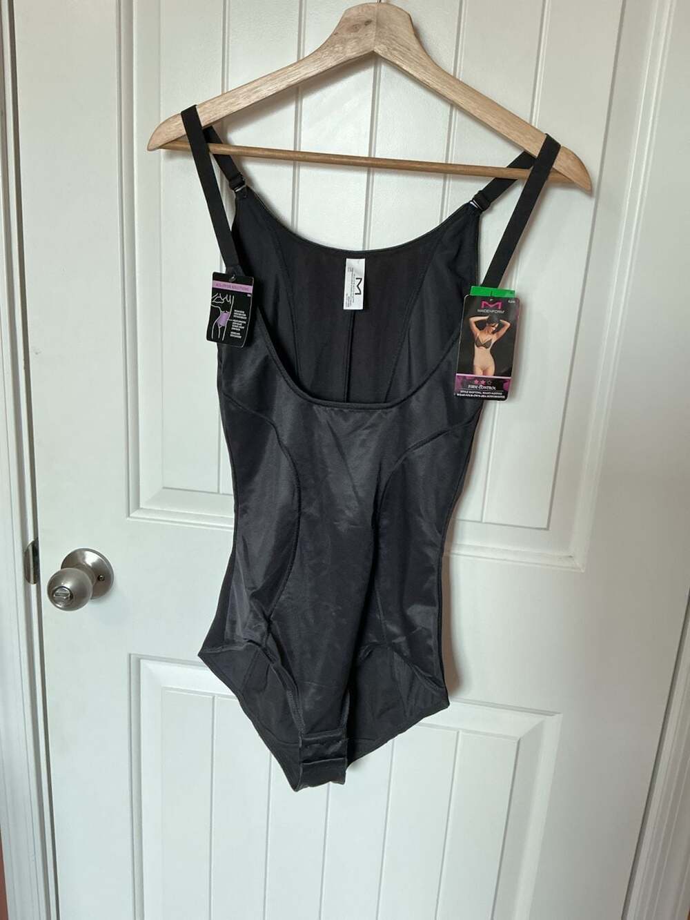 NWT Maidenform Firm Control Wear-Your-Own-Bra Bodybriefer Large Black